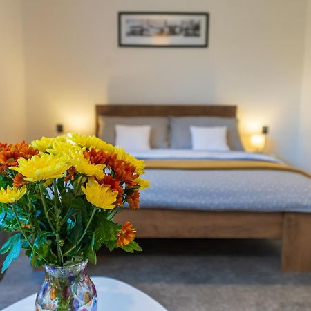 Ubytovani Na Samote - Apartman U Tesaru Komarice Экстерьер фото